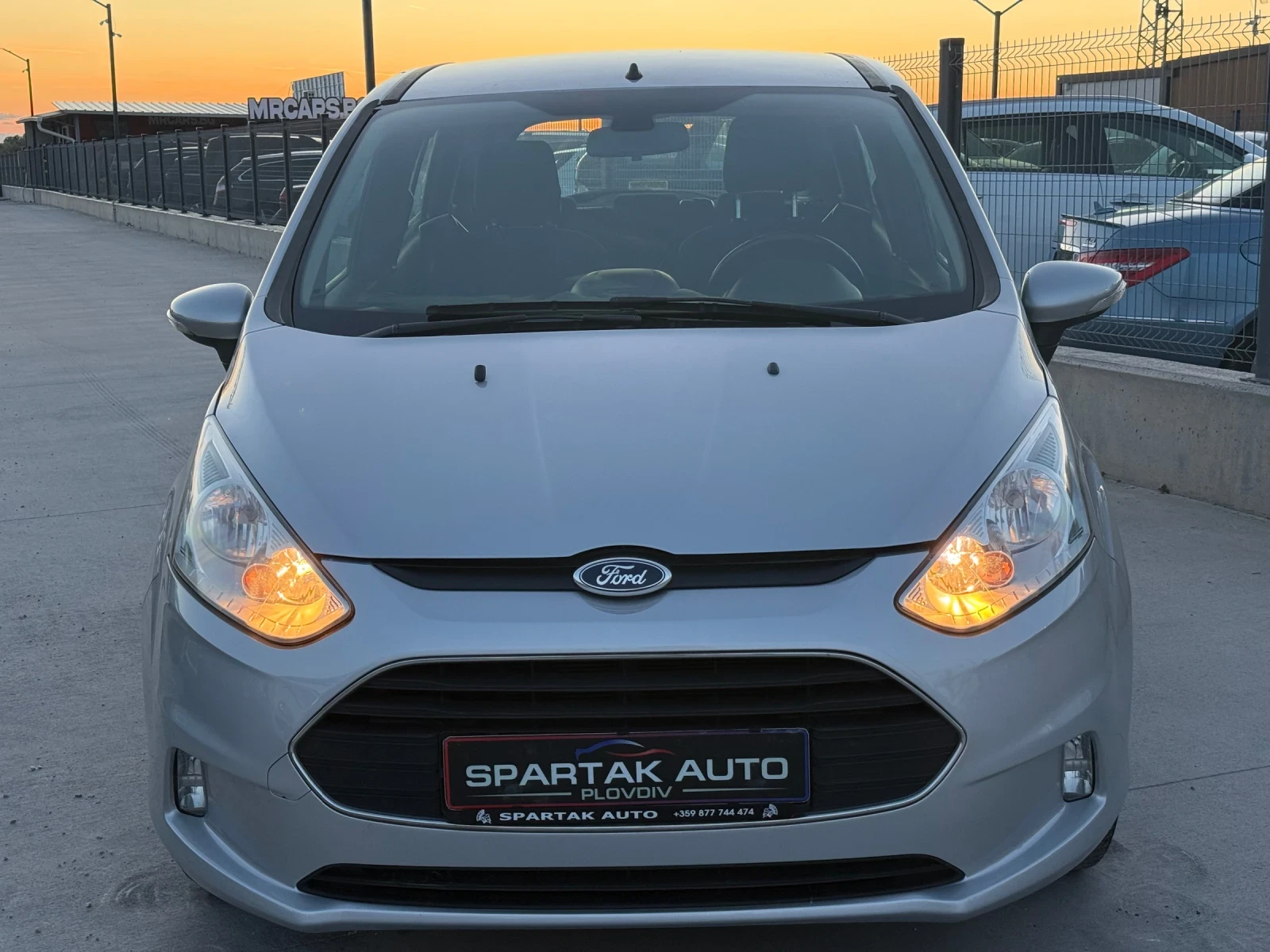 Ford B-Max 1.4i* 90к.с* 2015г* РЪЧКА* Топ Състояние* Сервизна, снимка 2 - Автомобили и джипове - 54595443