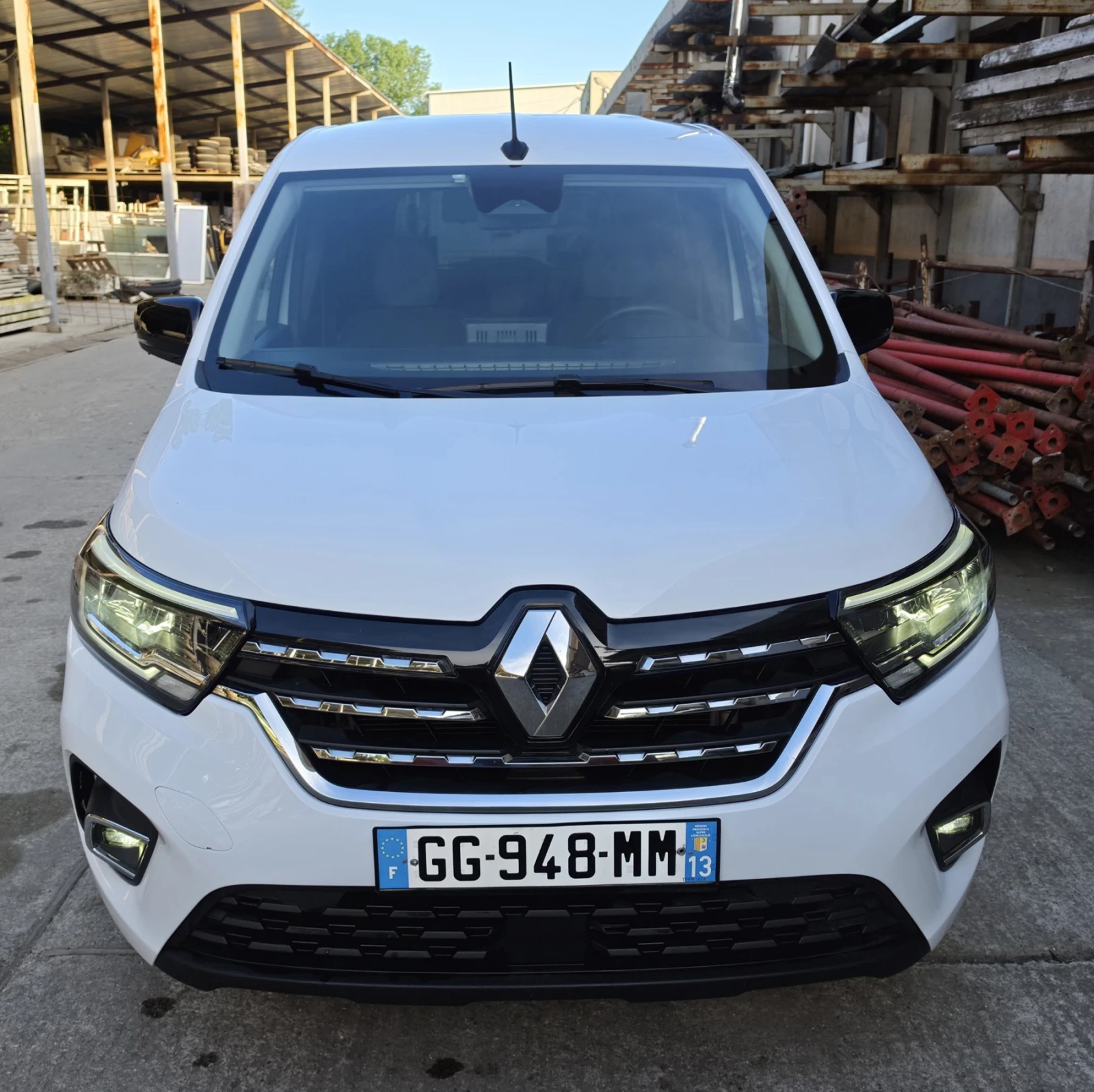Renault Kangoo, снимка 2 - Автомобили и джипове - 54840086