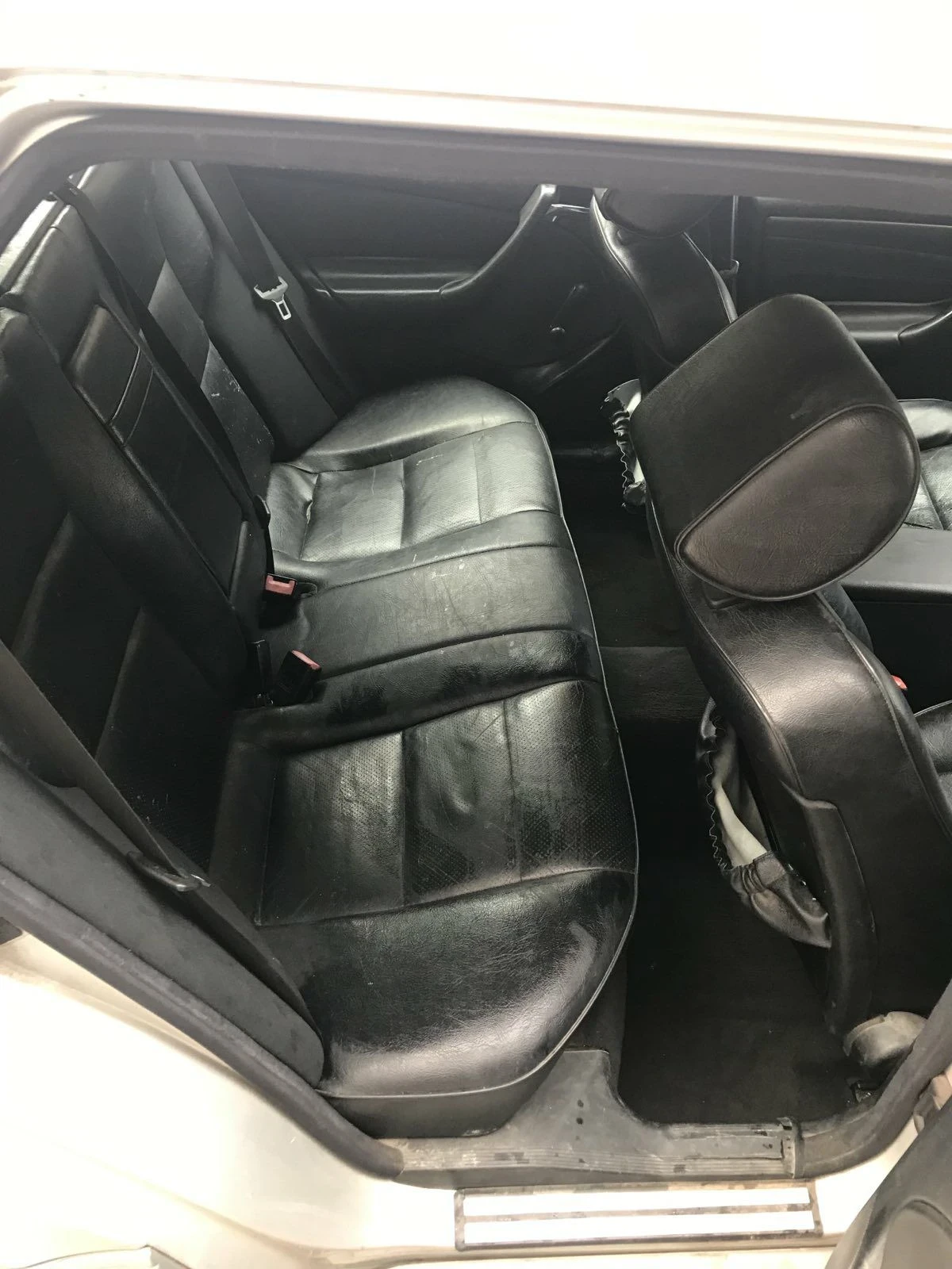 Mercedes-Benz C 200, снимка 8 - Автомобили и джипове - 54962063
