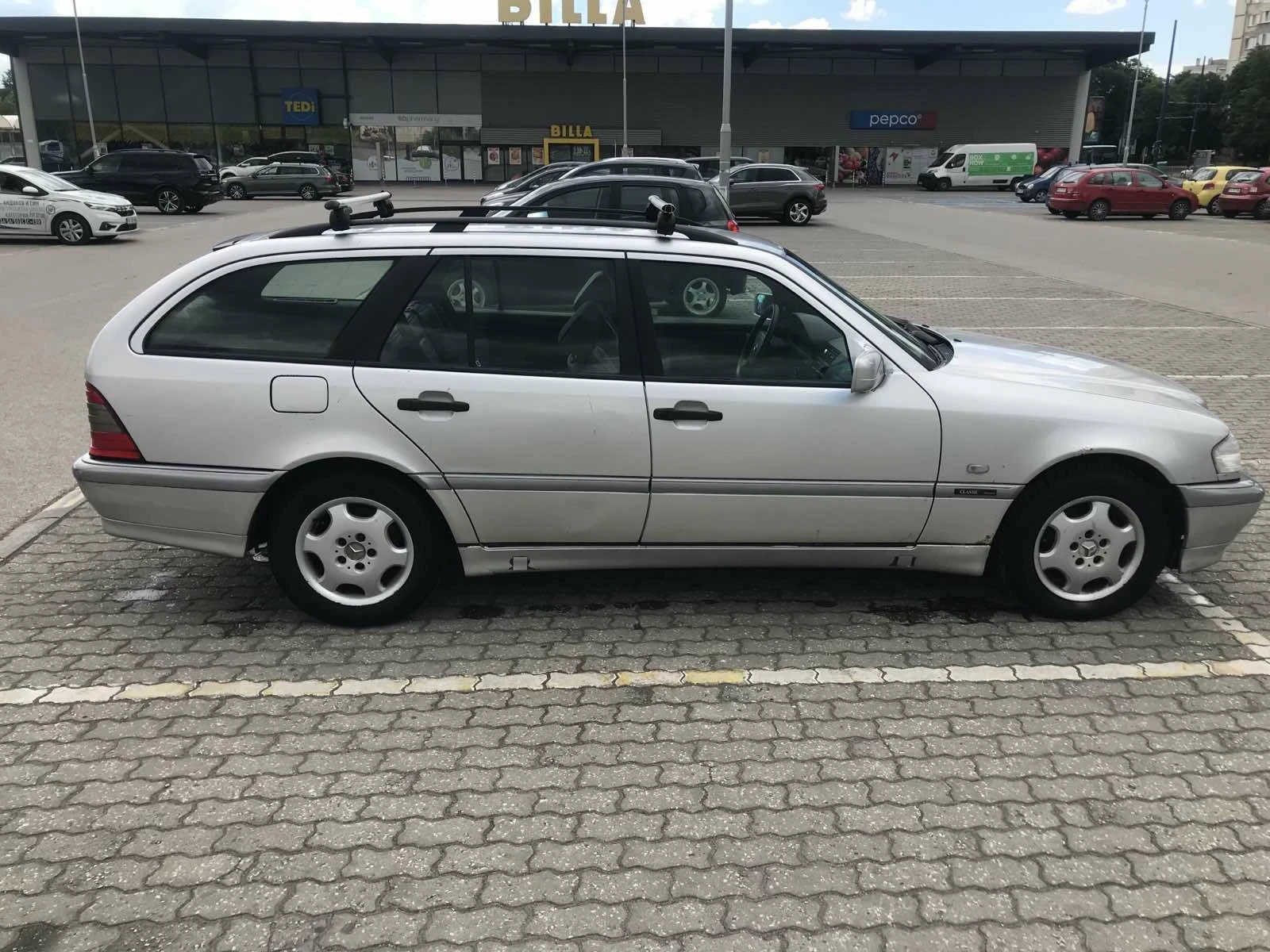 Mercedes-Benz C 200, снимка 4 - Автомобили и джипове - 54962063