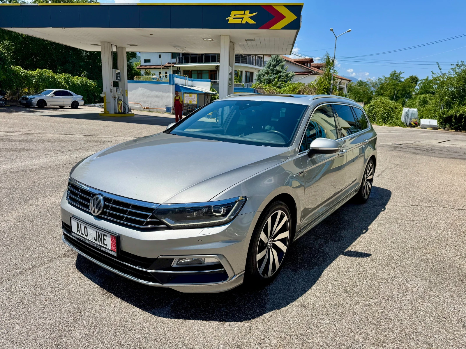 VW Passat 2.0TDI R-Line x3