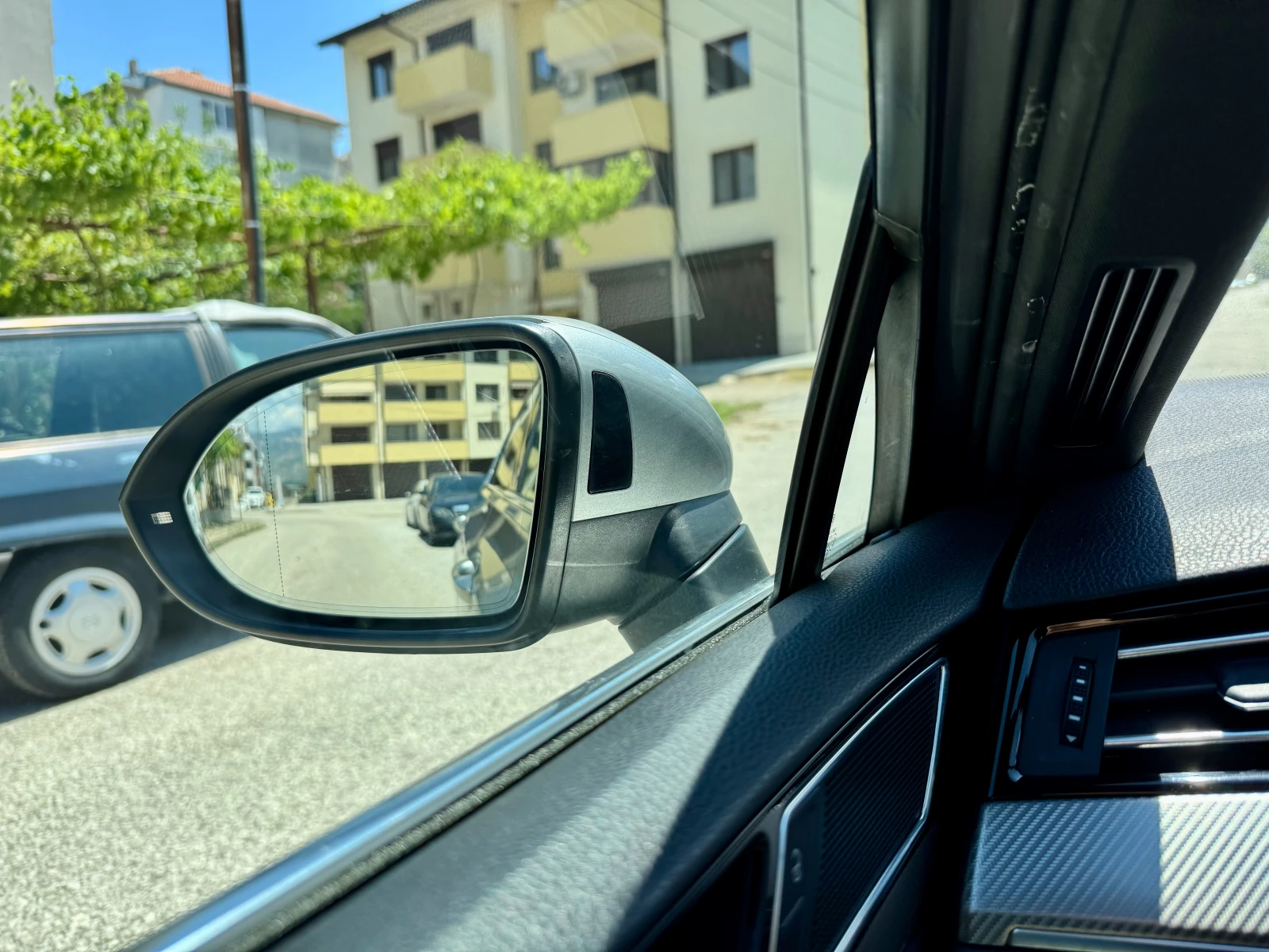 VW Passat 2.0TDI R-Line x3, снимка 16 - Автомобили и джипове - 55137303