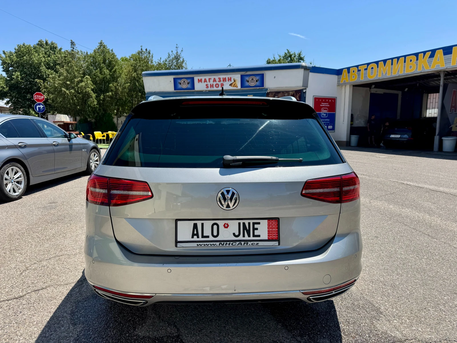 VW Passat 2.0TDI R-Line x3, снимка 6 - Автомобили и джипове - 55137303