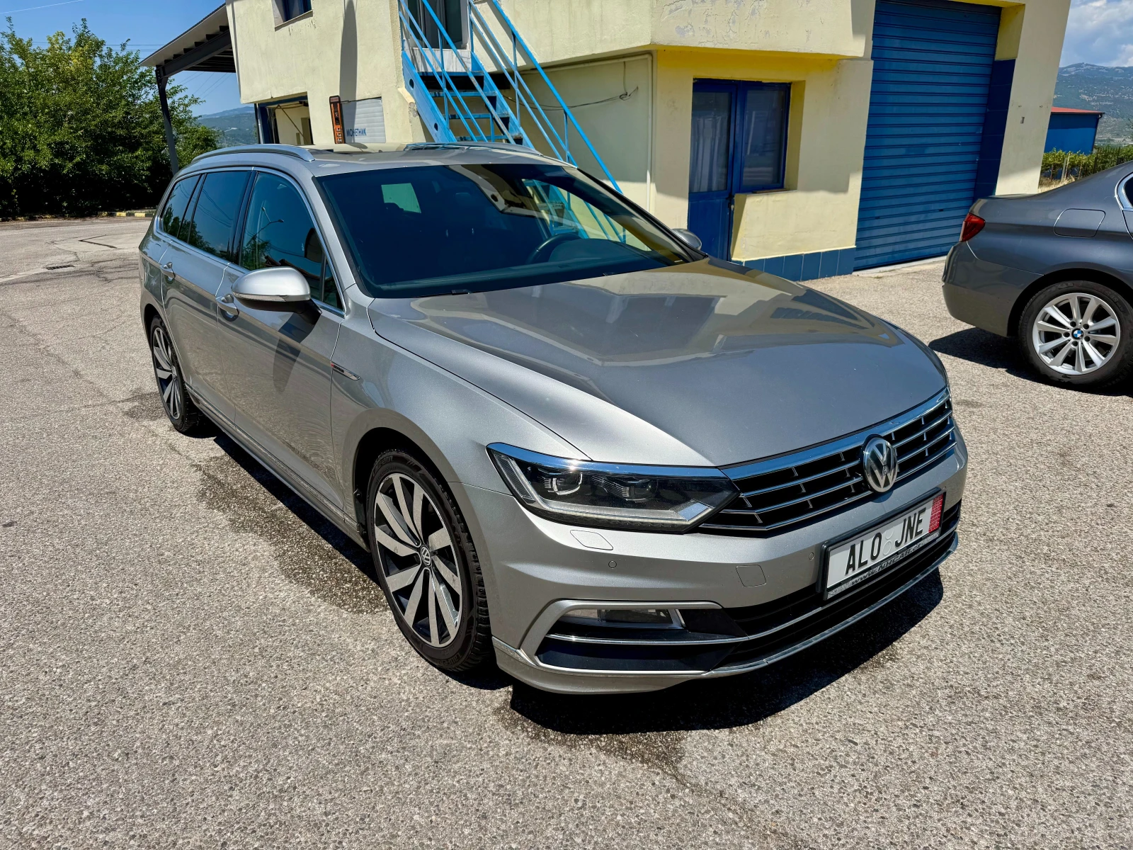 VW Passat 2.0TDI R-Line x3, снимка 3 - Автомобили и джипове - 55137303
