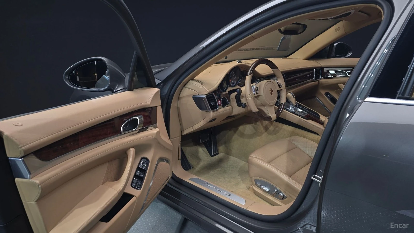 Porsche Panamera 4S EXECUTIVE 970* КОЖА* ОБДУХВ* НАВИ* МОНИТОРИ, снимка 9 - Автомобили и джипове - 55563096