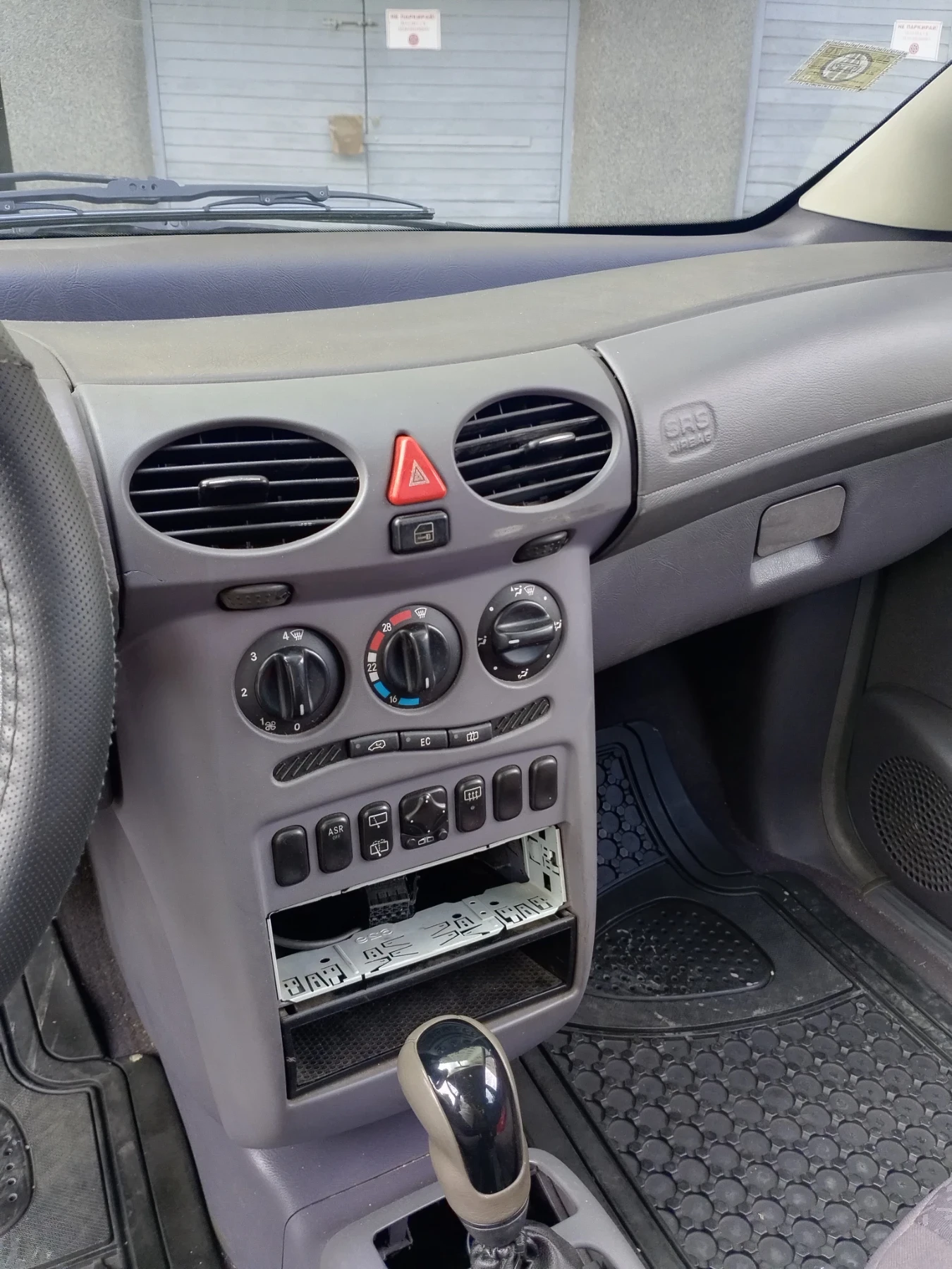 Mercedes-Benz A 140 1.4i benzin, снимка 12 - Автомобили и джипове - 55812124