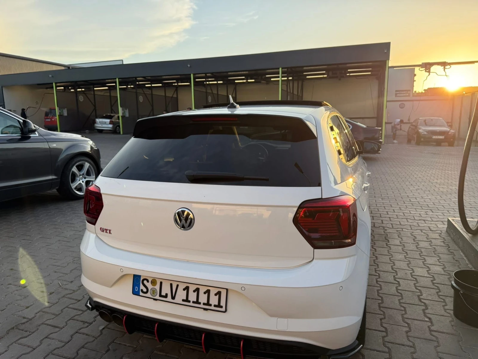 VW Polo GTI 2.0 TSI 300 HP KEYLESS/Panorama, снимка 4 - Автомобили и джипове - 56145195