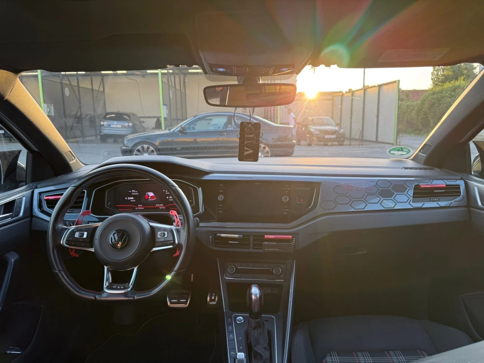VW Polo GTI 2.0 TSI 300 HP KEYLESS/Panorama, снимка 5 - Автомобили и джипове - 56145195