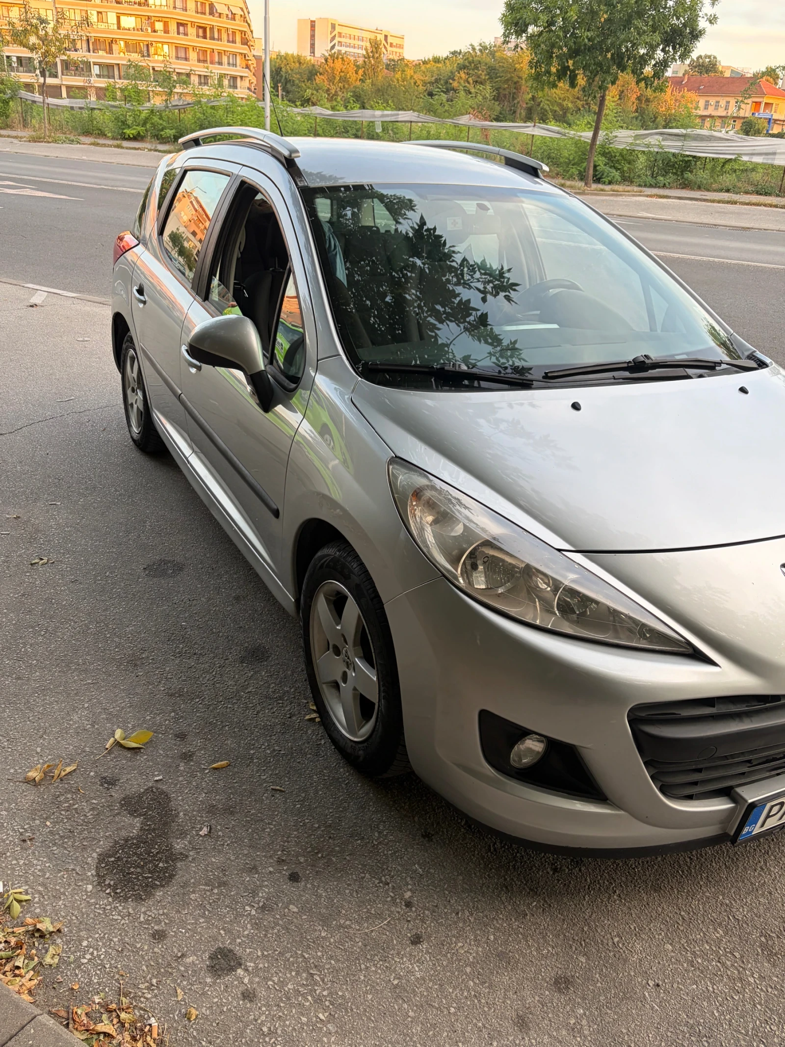 Peugeot 207, снимка 2 - Автомобили и джипове - 56216971