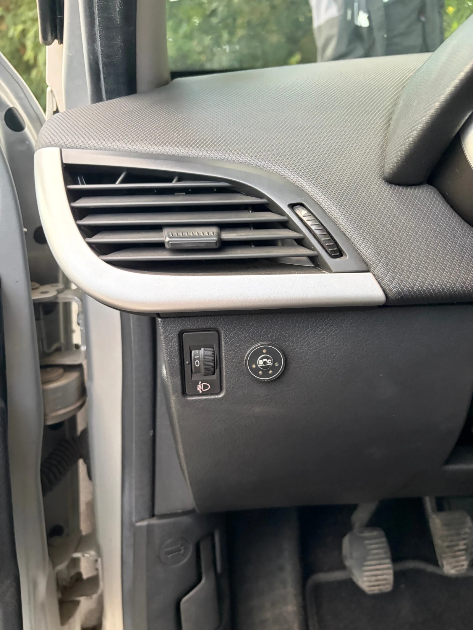 Peugeot 207, снимка 14 - Автомобили и джипове - 56216971