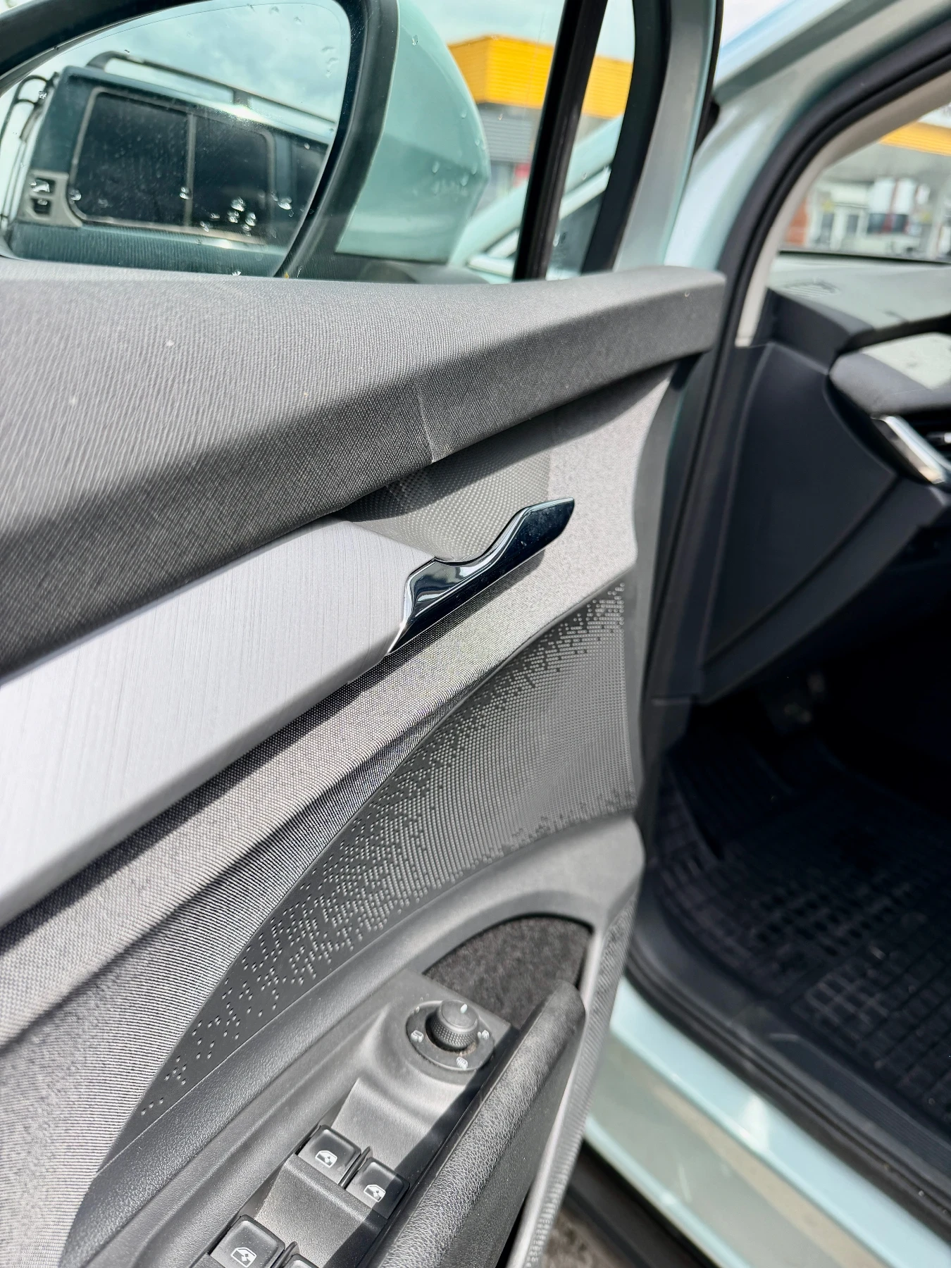 Skoda Enyaq IV80 Термопомпа!, снимка 10 - Автомобили и джипове - 56535830