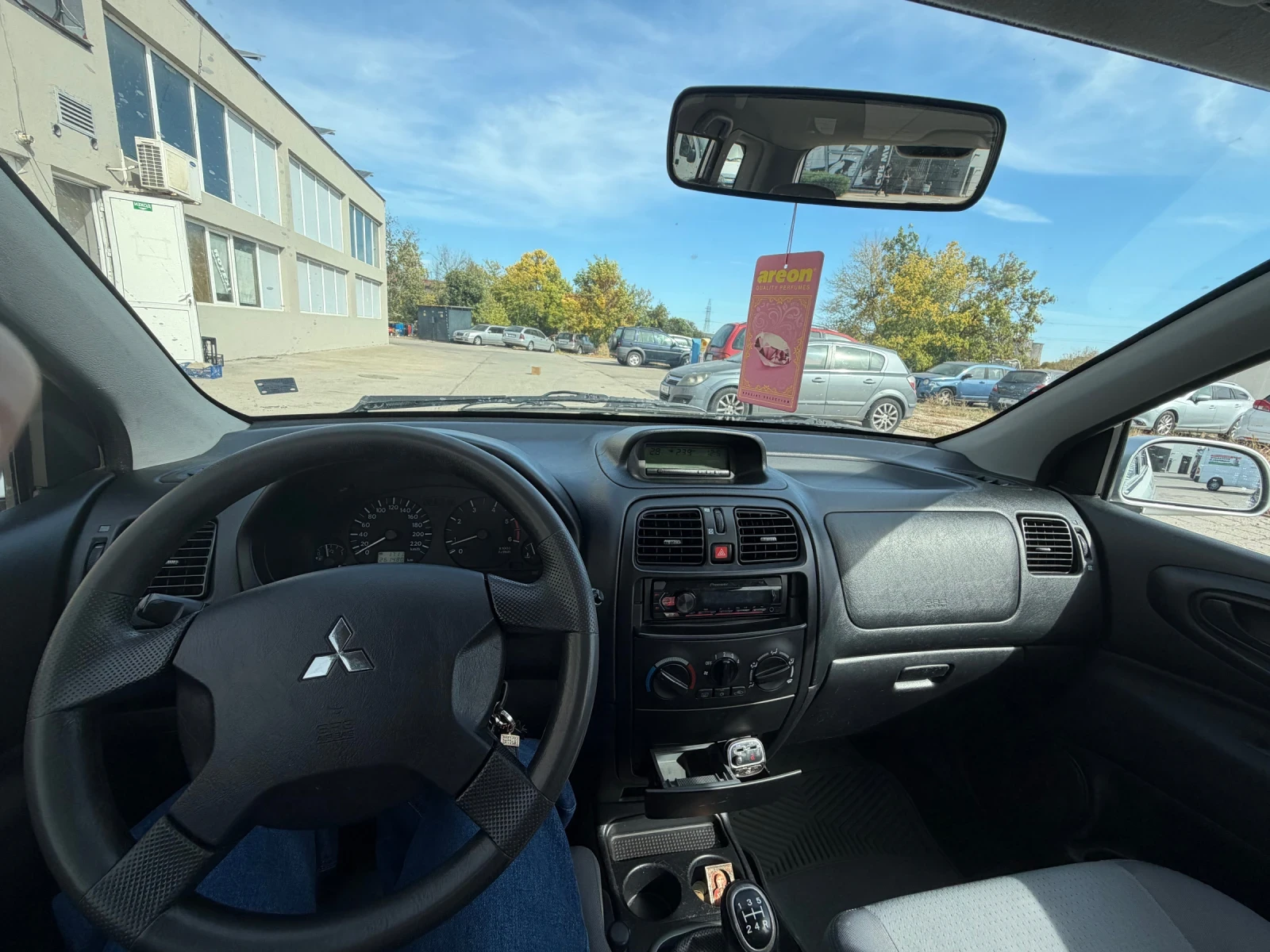 Mitsubishi Space star, снимка 10 - Автомобили и джипове - 56615347