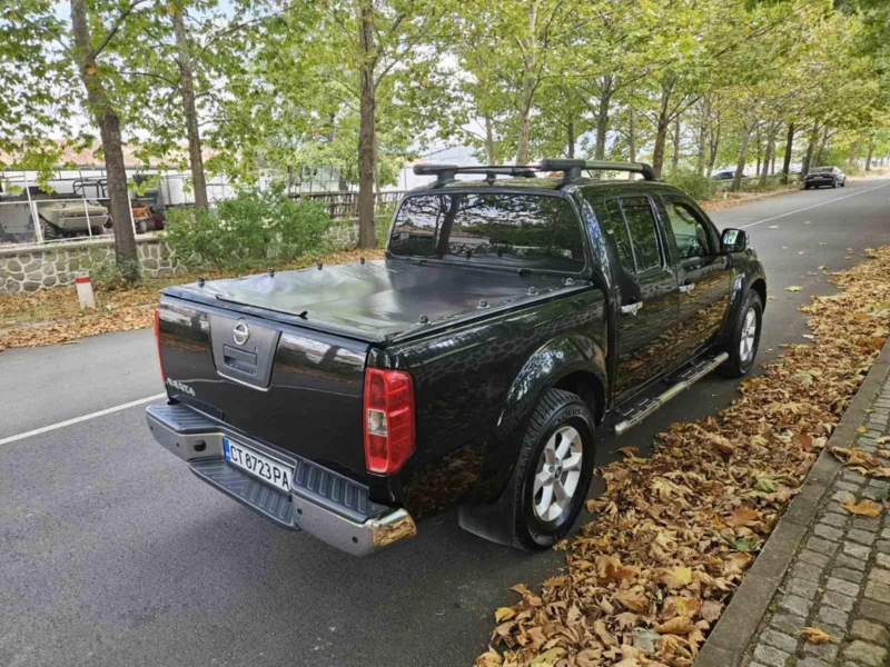 Nissan Navara 2.5DCI, снимка 3 - Автомобили и джипове - 49220345