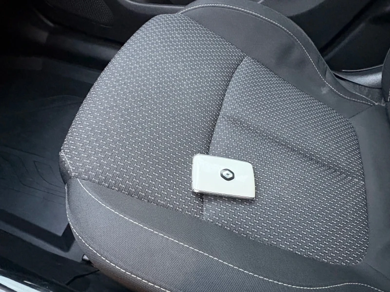 Renault Kadjar, снимка 13 - Автомобили и джипове - 52539204