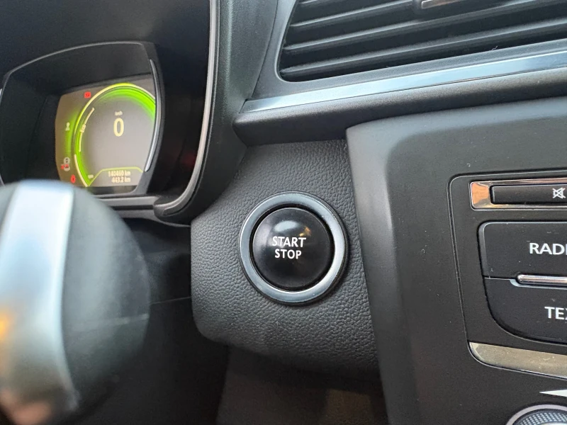 Renault Kadjar, снимка 12 - Автомобили и джипове - 52539204