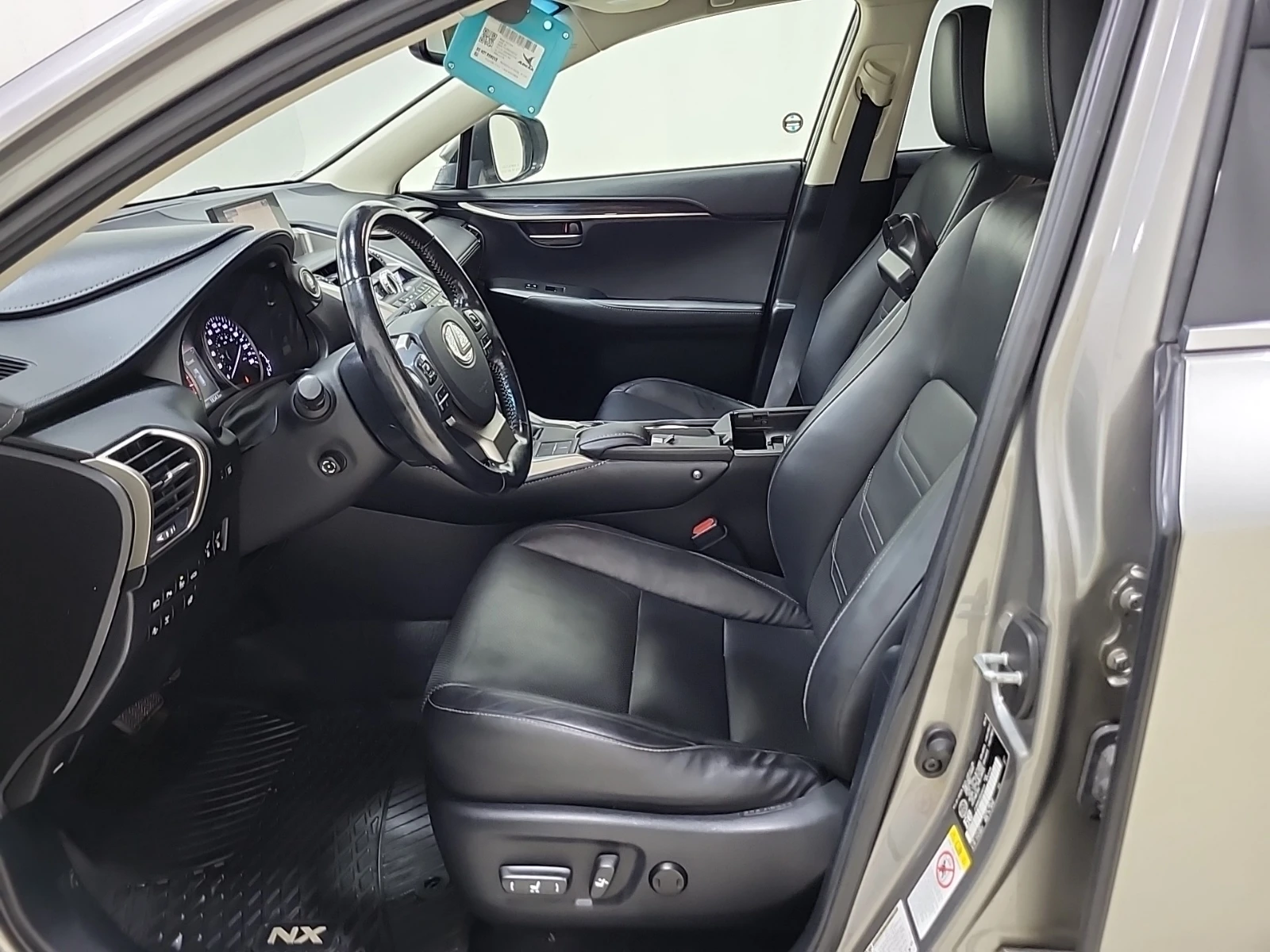 Lexus NX 200t * AWD * CARFAX * БЕЗ ПЪРВОНАЧАЛНА ВНОСКА - изображение 7