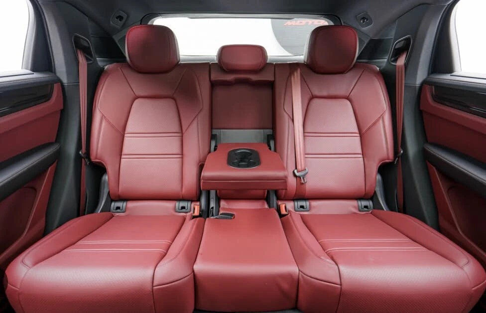 Porsche Cayenne Platinum Edition* AWD* АвтоКредит* (ЦЕНА ДО БГ) - изображение 4