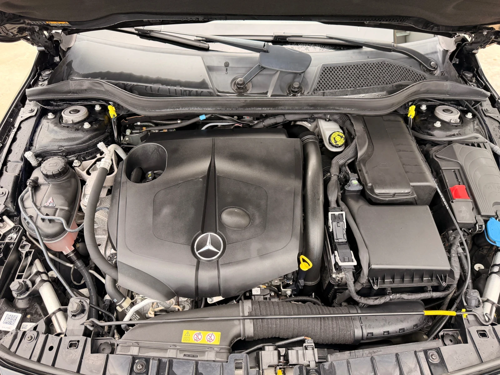 Mercedes-Benz GLA 200 AMG/4matic/Panorama/Facelife/Distronic, снимка 17 - Автомобили и джипове - 54095283