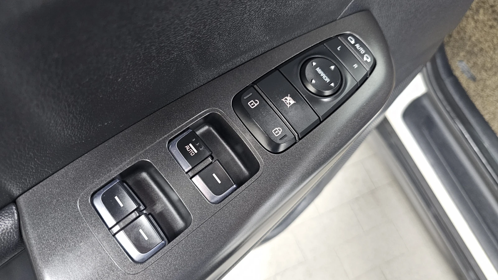 Kia Sportage 2.0 4WD NOBLESSE autogeorge.com , снимка 14 - Автомобили и джипове - 54135671