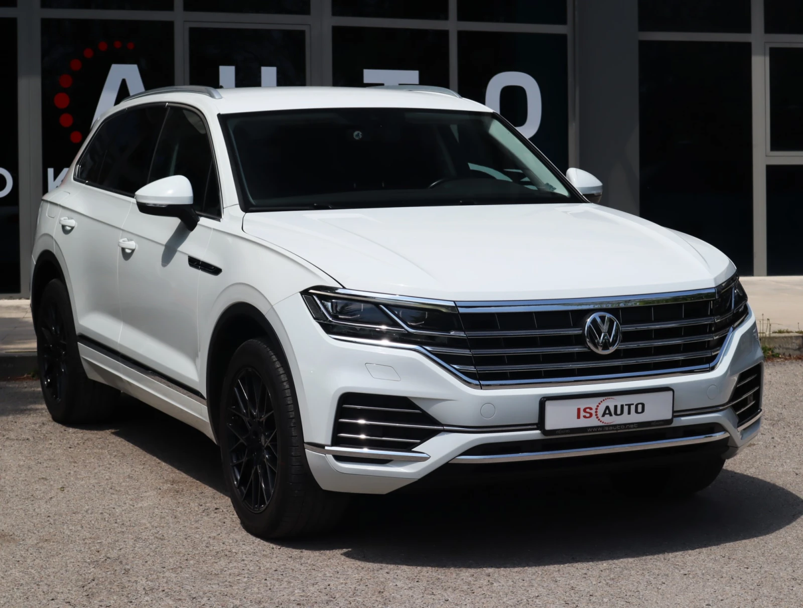 VW Touareg 3.0TDI/Elegance/4Motion/Lane Assist/F1/Isofix | Mobile.bg � ����������� 3