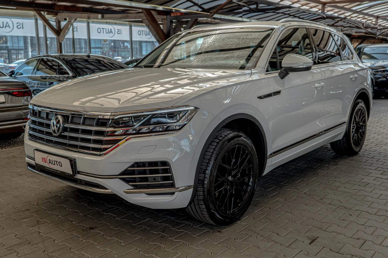 VW Touareg 3.0TDI/Elegance/4Motion/Lane Assist/F1/Isofix