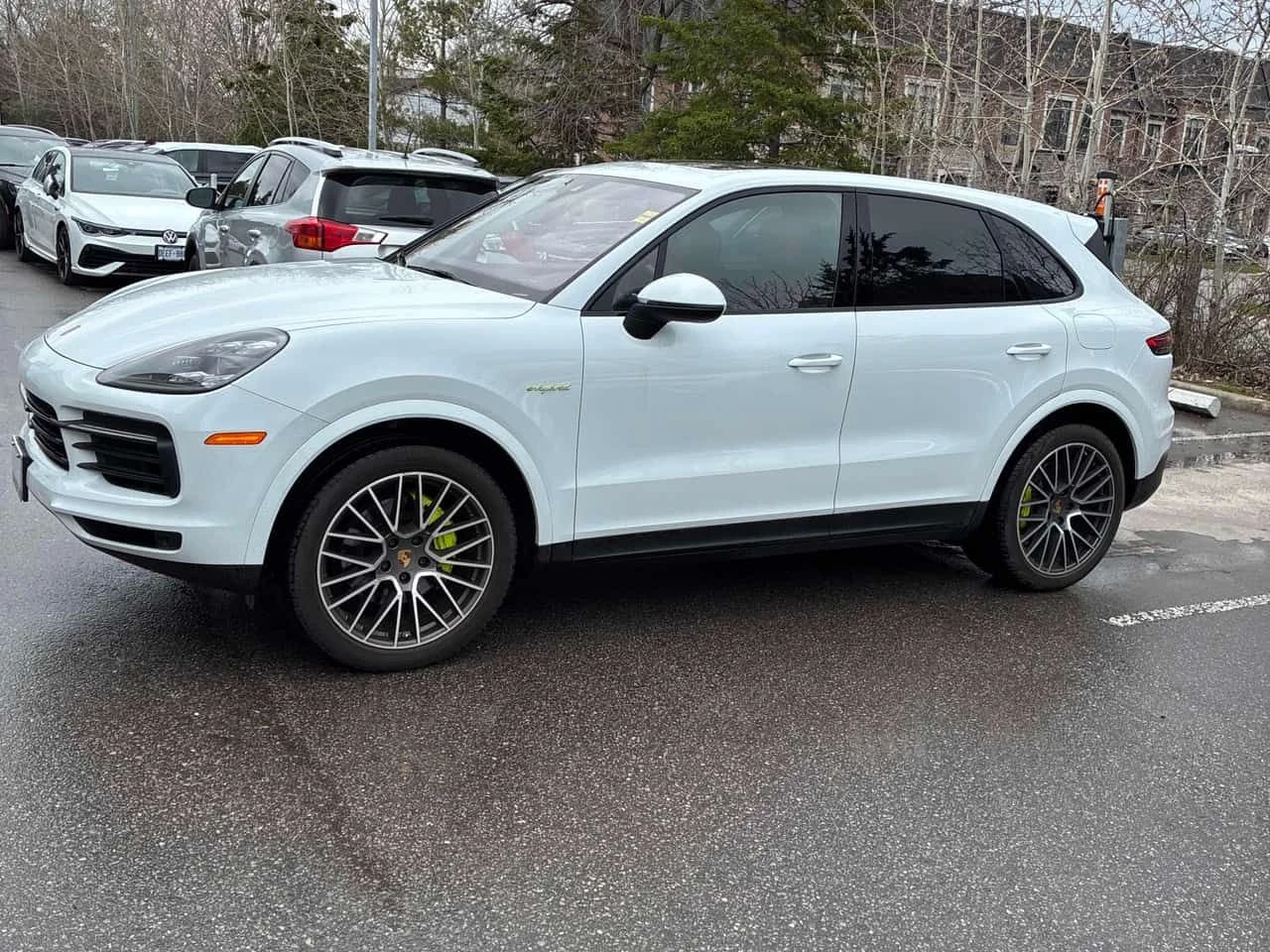 Porsche Cayenne E Hybrid * DISTRONIC* BOSE* OБДУХВАНЕ* , снимка 2 - Автомобили и джипове - 54407751