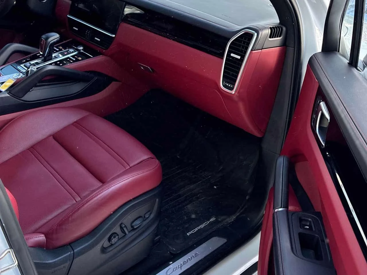 Porsche Cayenne E Hybrid * DISTRONIC* BOSE* OБДУХВАНЕ* , снимка 14 - Автомобили и джипове - 54407751
