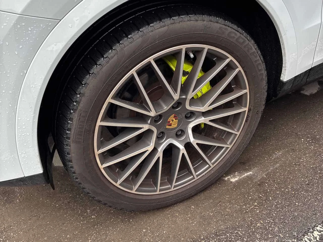 Porsche Cayenne E Hybrid * DISTRONIC* BOSE* OБДУХВАНЕ* , снимка 7 - Автомобили и джипове - 54407751
