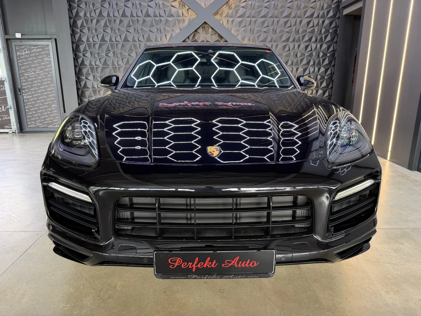 Porsche Cayenne COUPE E-HYBRID * PLUG-IN HYBRID * , снимка 2 - Автомобили и джипове - 54695403