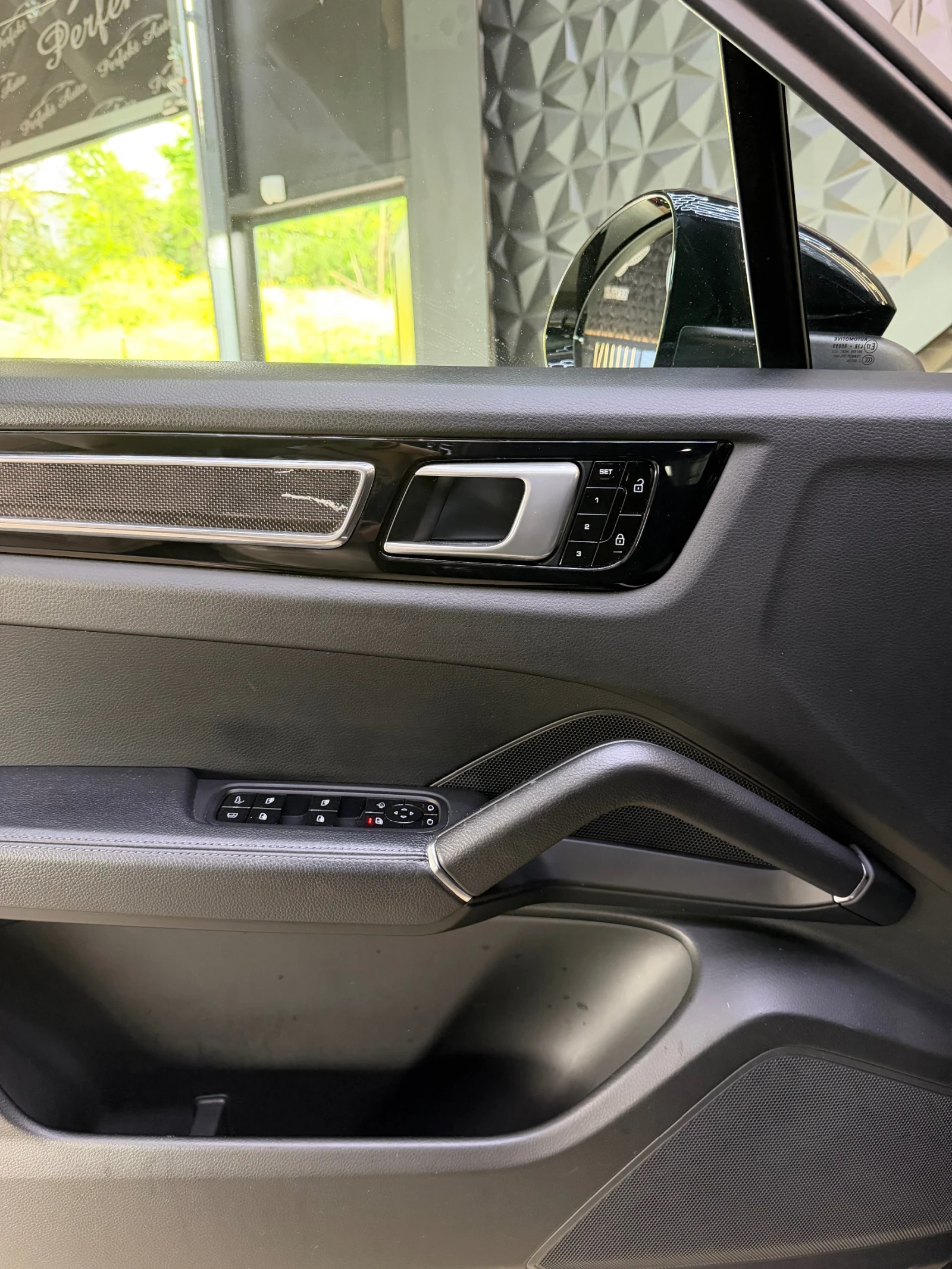 Porsche Cayenne COUPE E-HYBRID * PLUG-IN HYBRID * , снимка 12 - Автомобили и джипове - 54695403