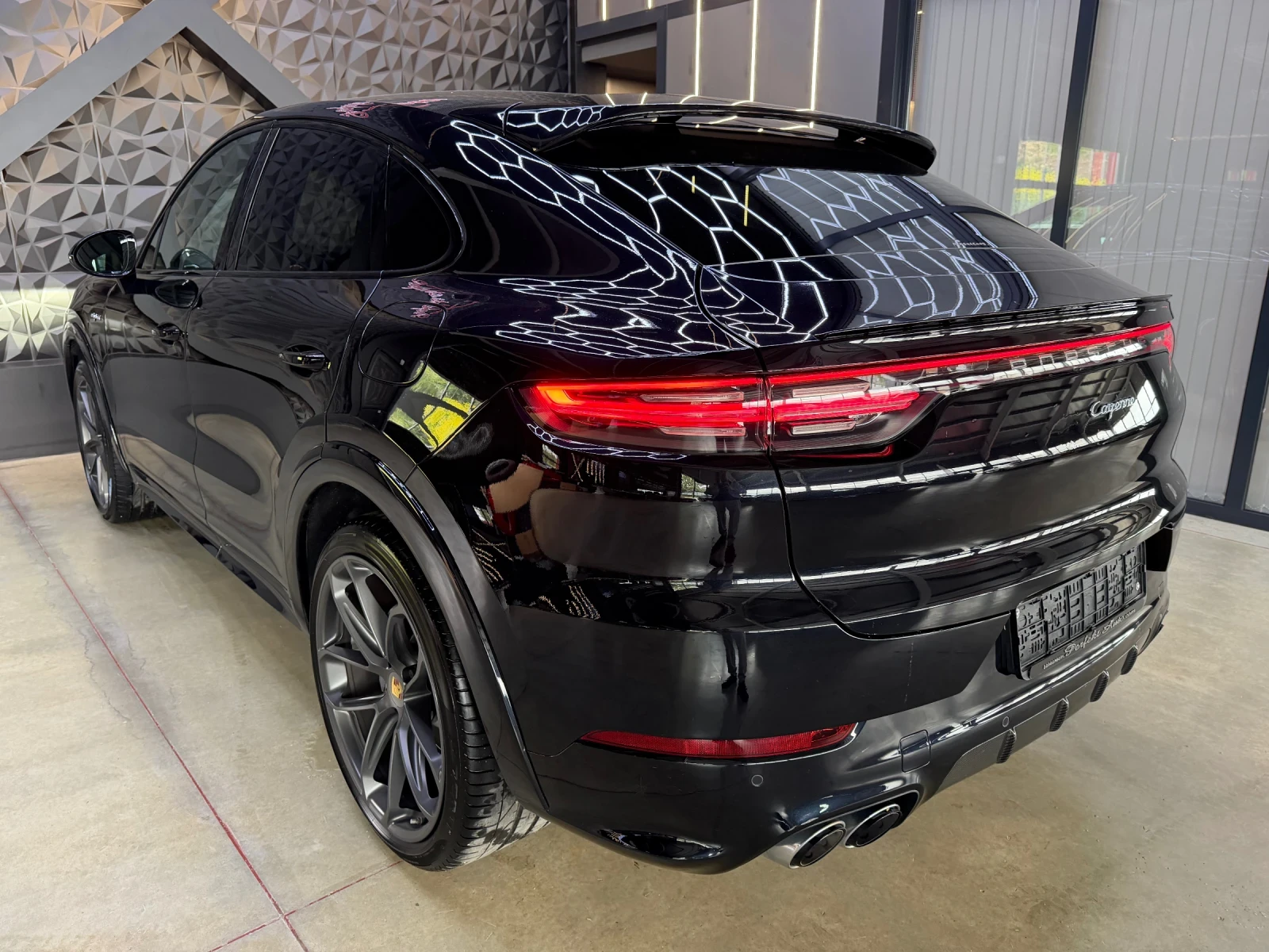 Porsche Cayenne COUPE E-HYBRID * PLUG-IN HYBRID * , снимка 3 - Автомобили и джипове - 54695403