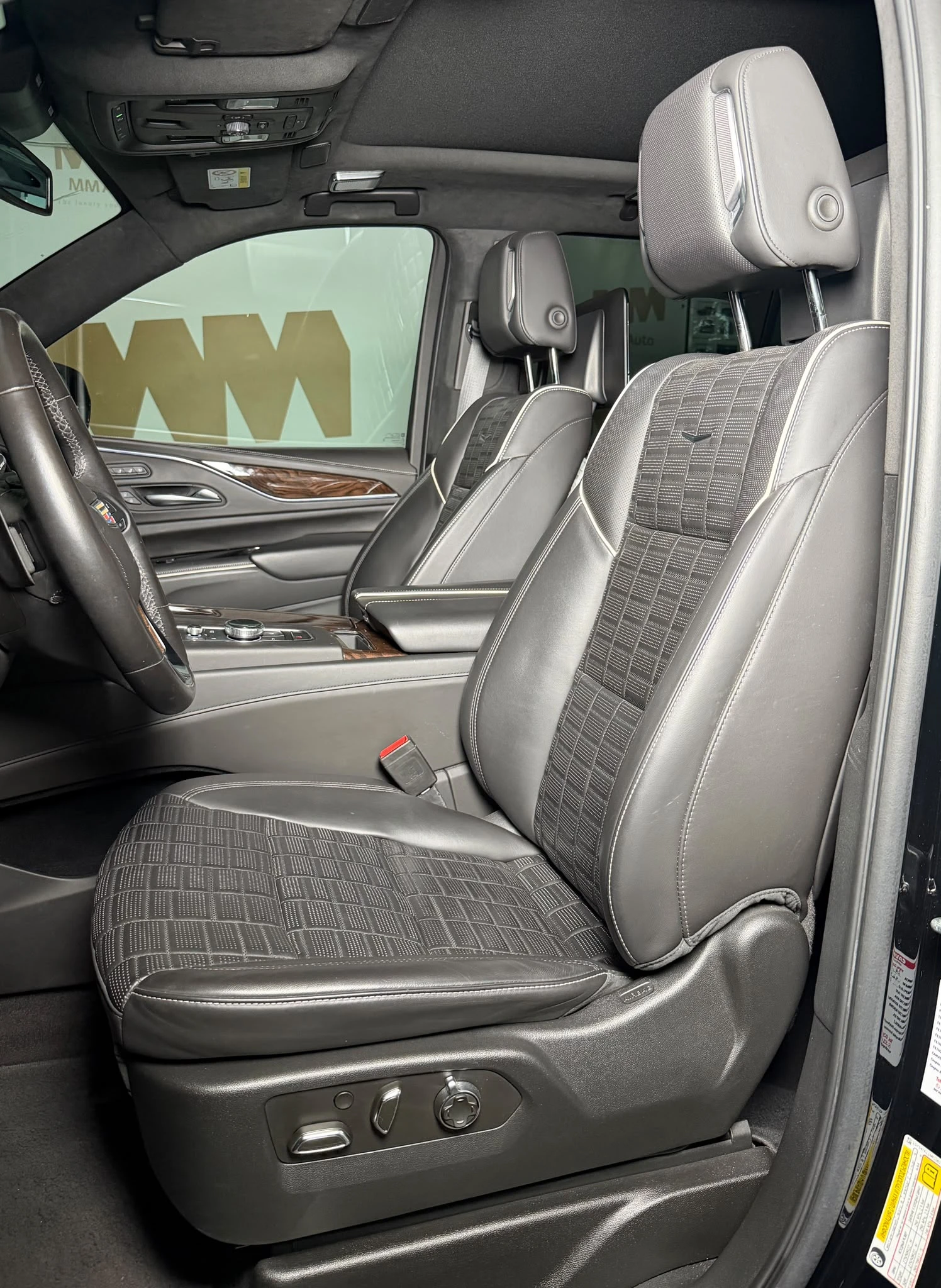 Cadillac Escalade Premium Luxury* TV* Ventilation* HuD* Pano, снимка 8 - Автомобили и джипове - 55349573