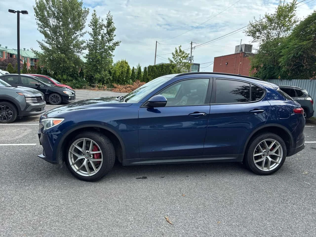 Alfa Romeo Stelvio * Ti Sport * АВТОКРЕДИТ БЕЗ ПЪРВОНАЧАЛНА ВНОСКА* , снимка 2 - Автомобили и джипове - 55511651