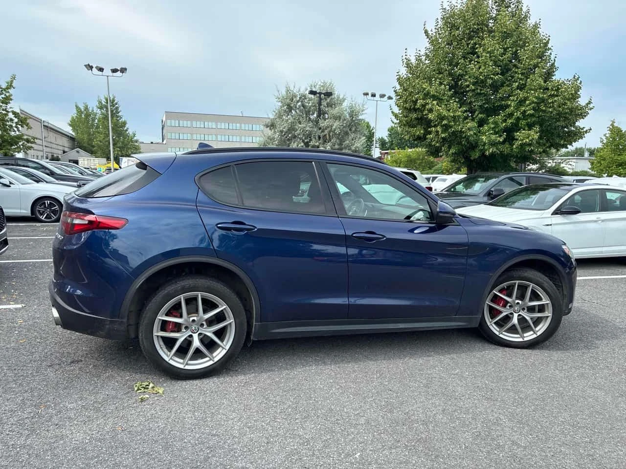 Alfa Romeo Stelvio * Ti Sport * АВТОКРЕДИТ БЕЗ ПЪРВОНАЧАЛНА ВНОСКА* , снимка 3 - Автомобили и джипове - 55511651