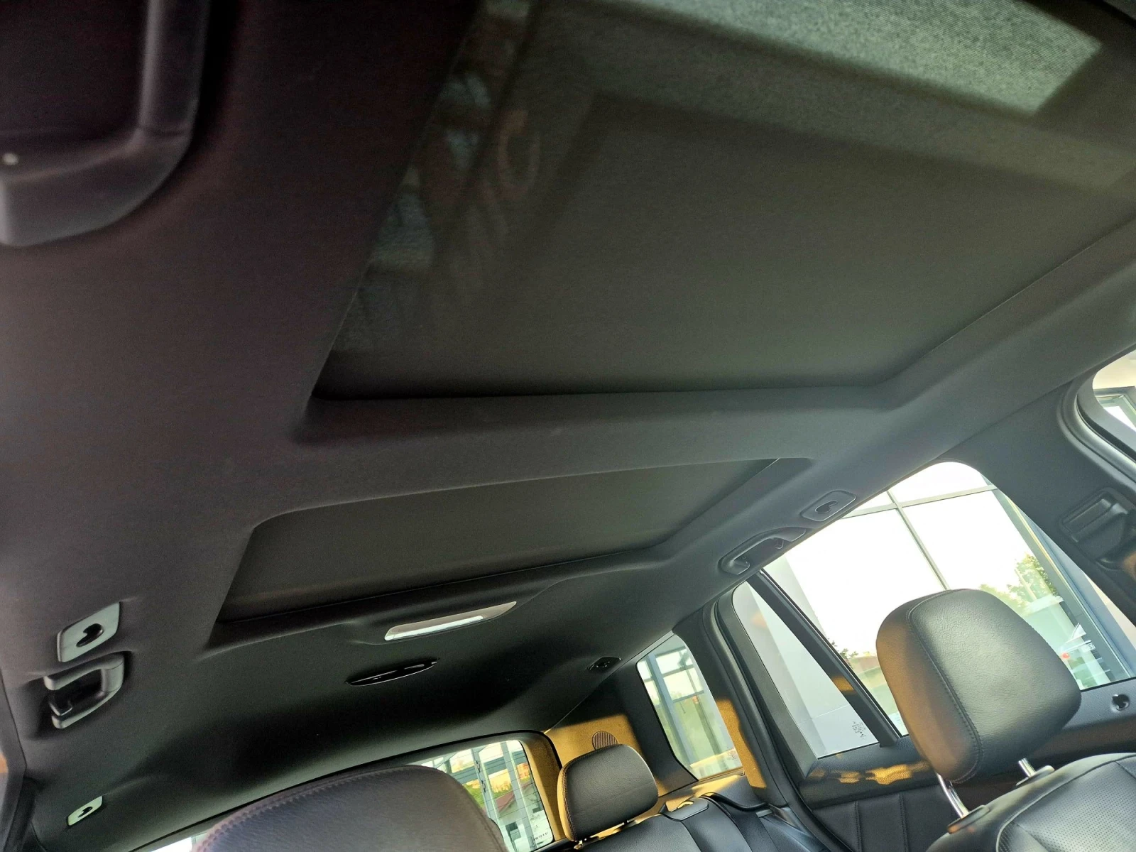 Mercedes-Benz GLK 350 /AMG /ДИСТРОНИК/ОБДУХВАНЕ/360, снимка 10 - Автомобили и джипове - 55619162