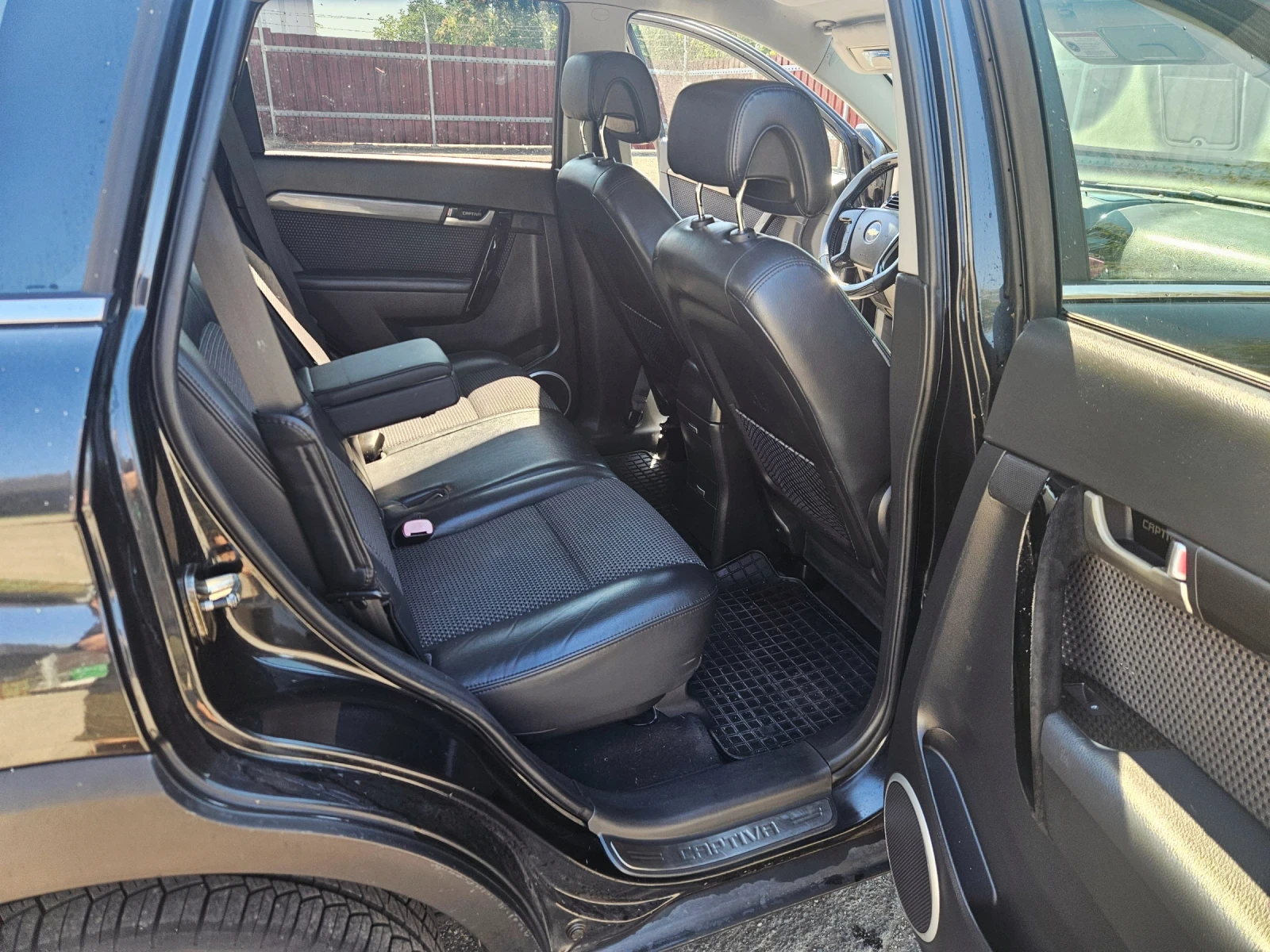 Chevrolet Captiva, снимка 8 - Автомобили и джипове - 55854570