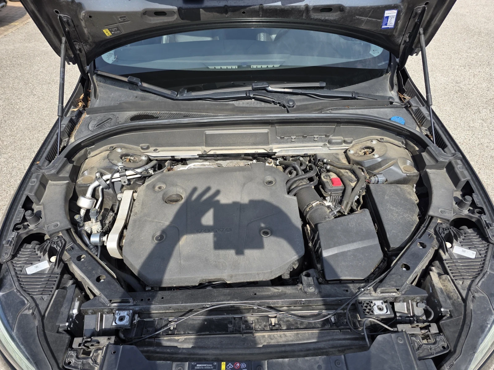 Volvo XC60 2.0i HYBRIDA, снимка 14 - Автомобили и джипове - 56161975