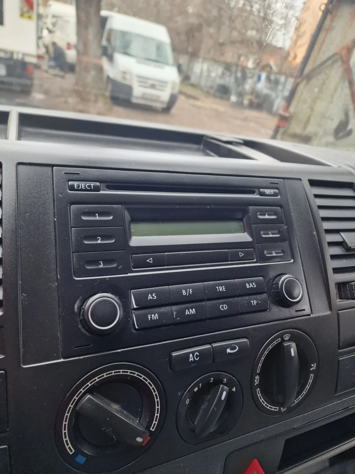 VW Transporter T5-1.9TDi - изображение 8