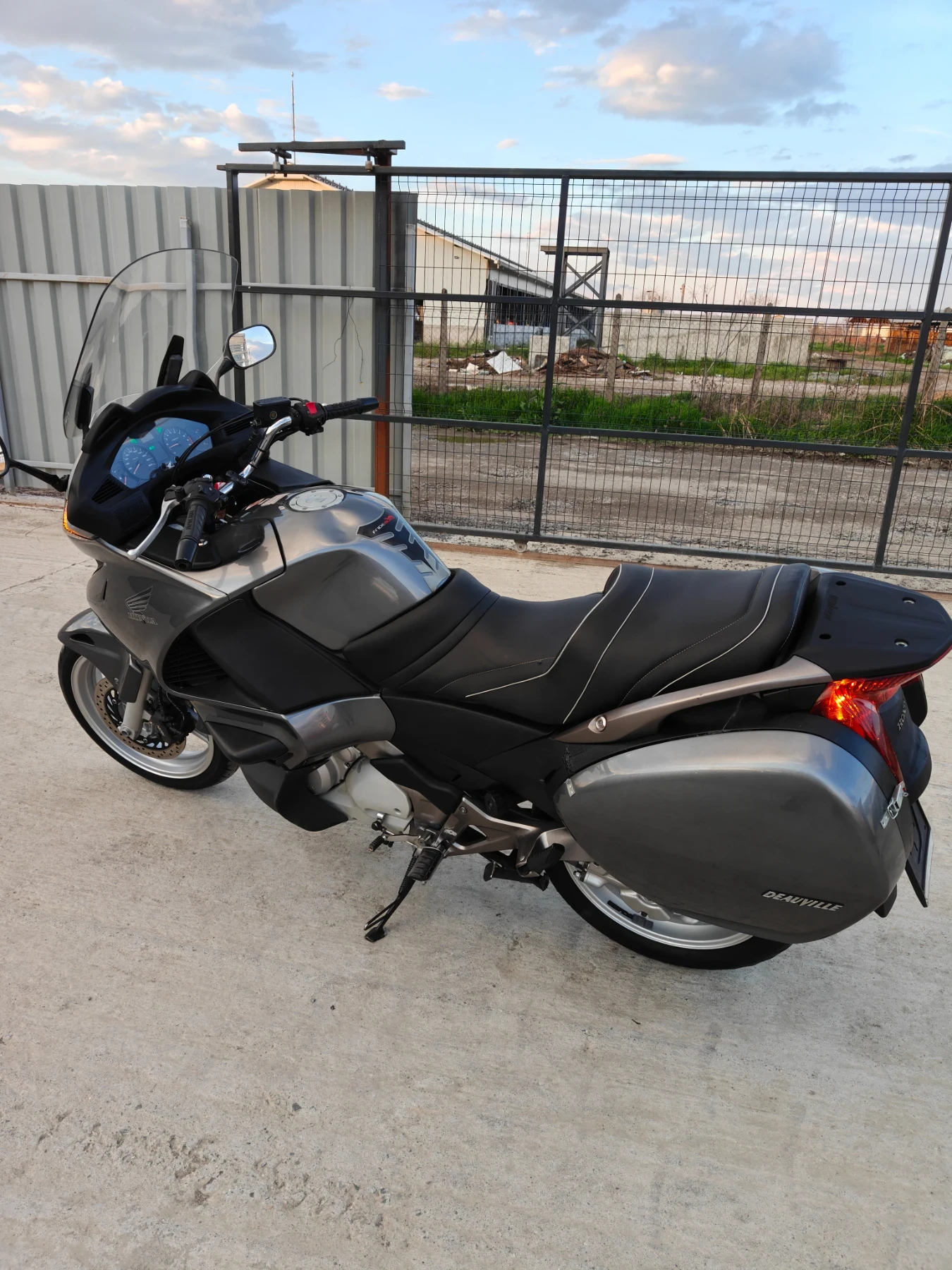 Honda Deauville ����� 700i | Mobile.bg � ����������� 2