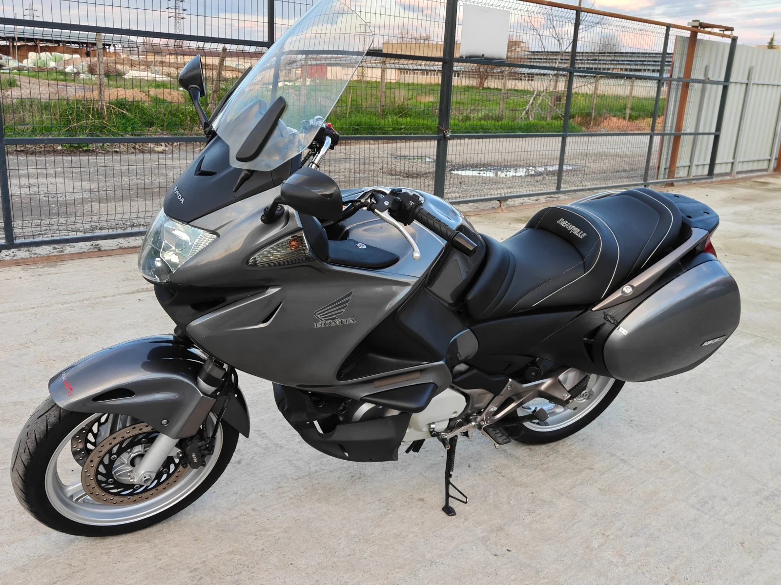Honda Deauville ����� 700i | Mobile.bg � ����������� 10