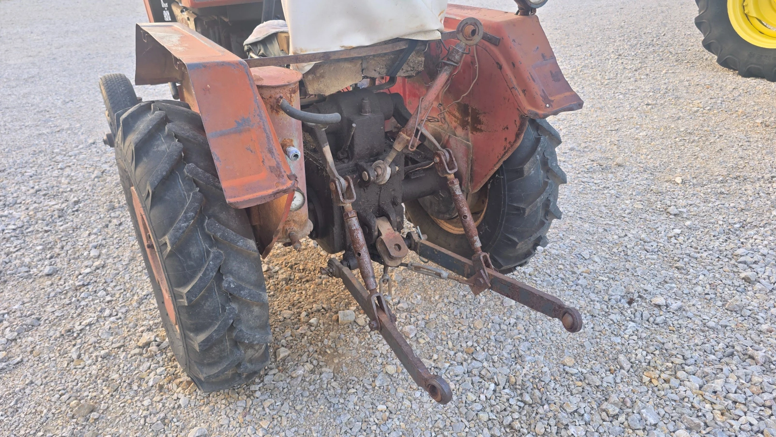 Трактор ISEKI 17кс., снимка 12 - Селскостопанска техника - 55647172