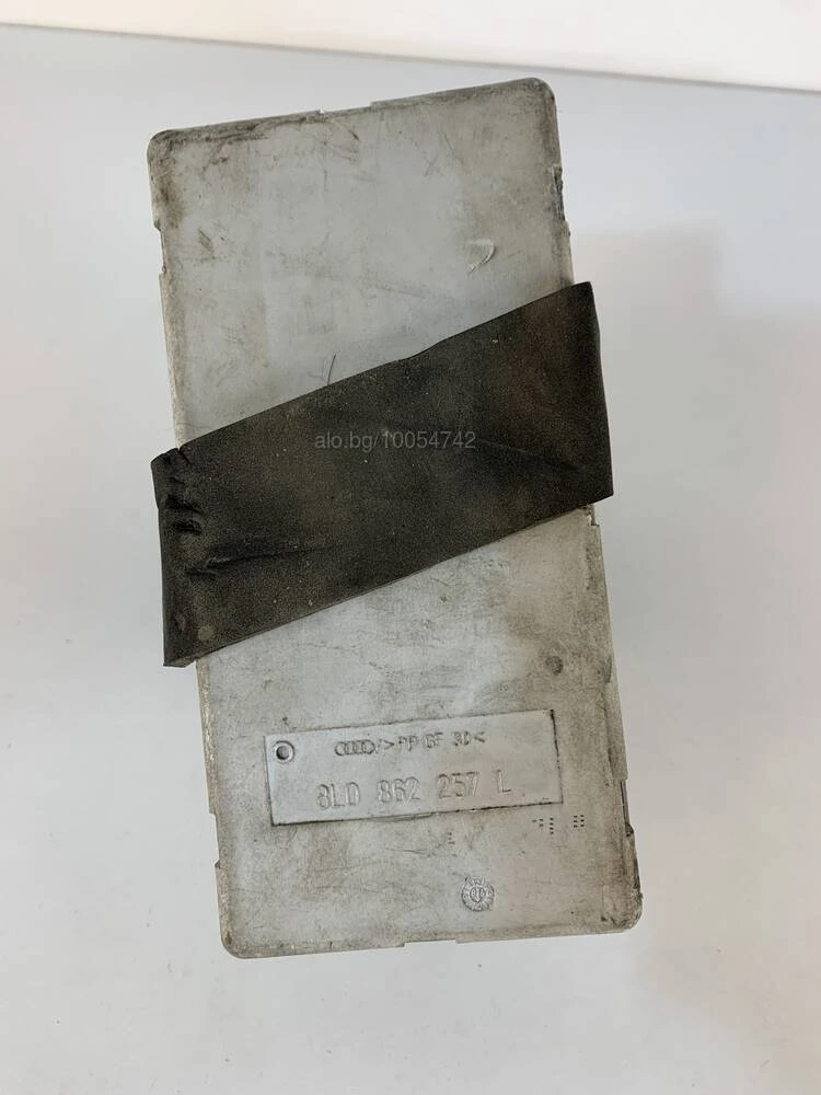 AUDI A4 B8, A5 8T 01.06-10.11 кора под двигател 20 евро компресор централно заключване 60 евро, снимка 3 - Части - 38176210