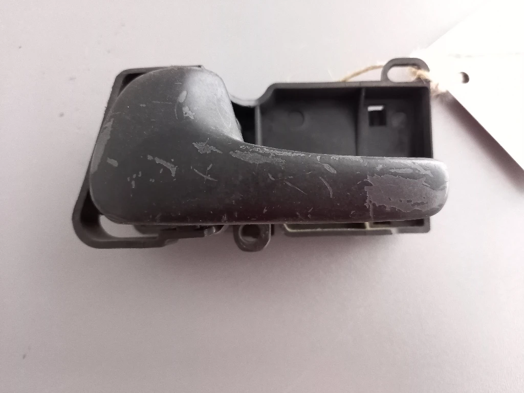 Дръжка врата предна лява вътрешна Фолксваген Пасат 1.8Б