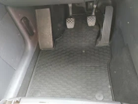 VW Touran 2.0 - изображение 6