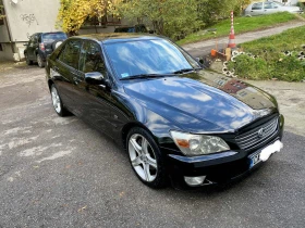     Lexus IS 200