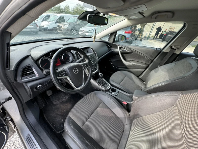 Opel Astra 1.7 CDTI, снимка 10 - Автомобили и джипове - 47302499