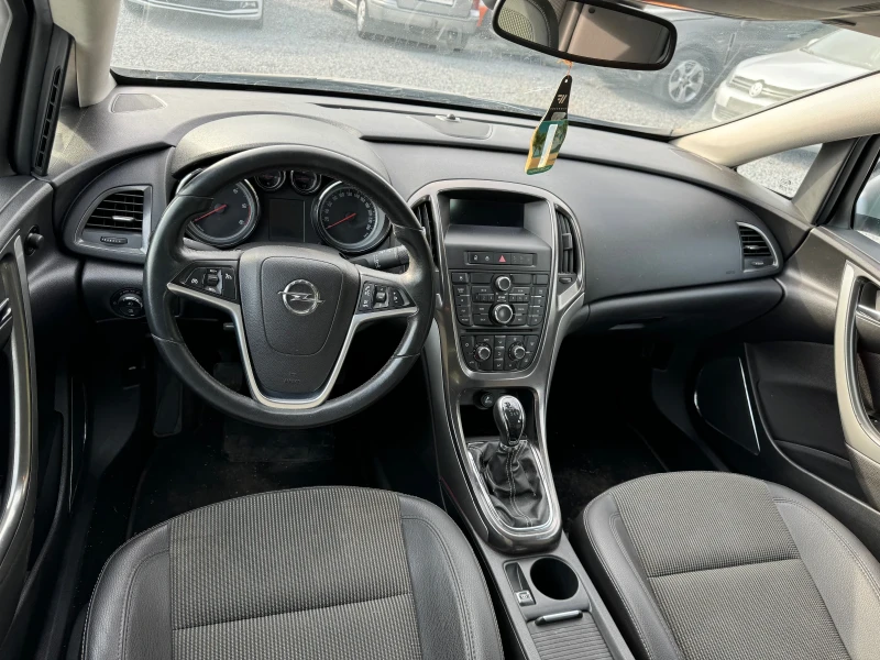 Opel Astra 1.7 CDTI, снимка 8 - Автомобили и джипове - 47302499