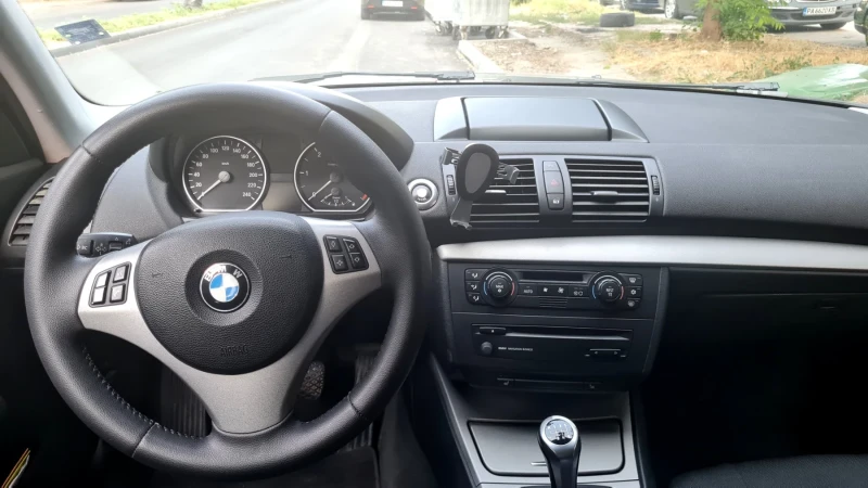 BMW 118, снимка 11 - Автомобили и джипове - 47439930