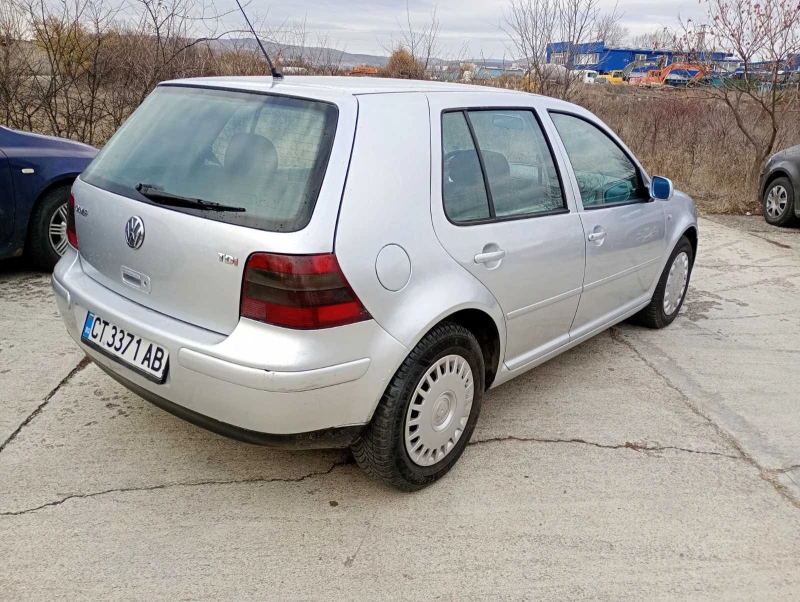 VW Golf 4, снимка 3 - Автомобили и джипове - 47942959