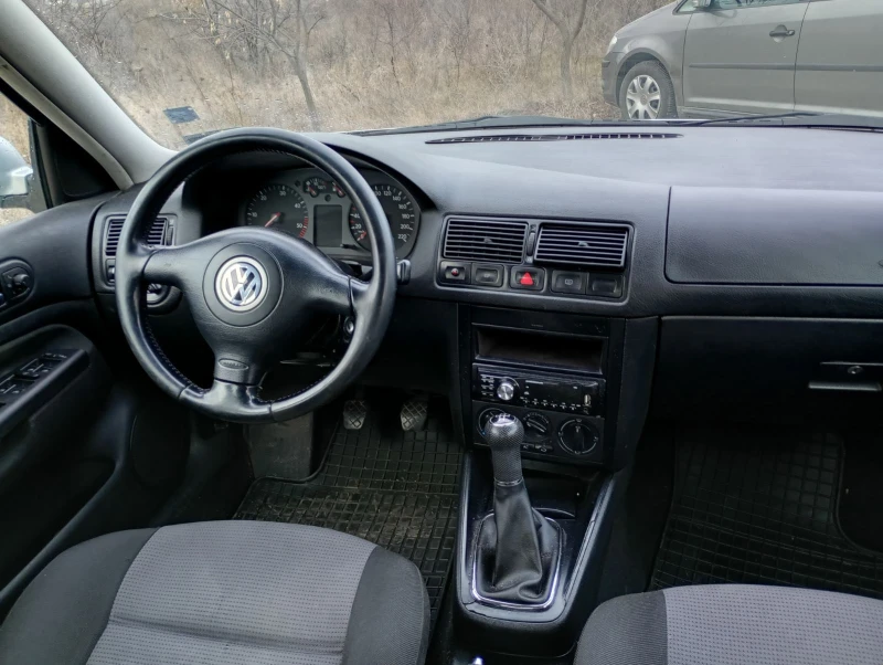 VW Golf 4, снимка 6 - Автомобили и джипове - 47942959